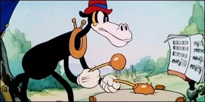 Horace Horsecollar est considéré comme le fiancé de la vache, nommée :