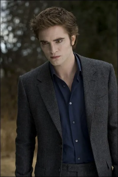 Edward est amoureux de...