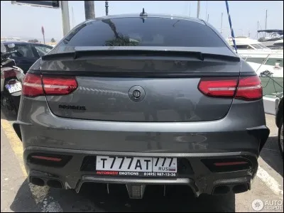 Jusqu'à combien de chevaux peut avoir la voiture de la question 1 ?