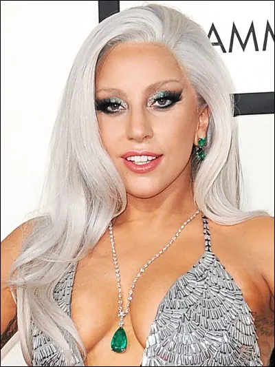 Quels sont les prénoms de Mme Germanotta alias Lady Gaga ?