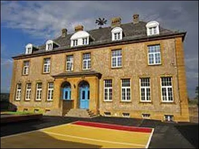 Norroy-le-Veneur est un village Mosellan situé ...