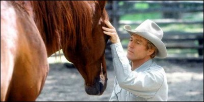 Quel acteur joue dans "L'homme qui murmurait à l'oreille des chevaux" ?
