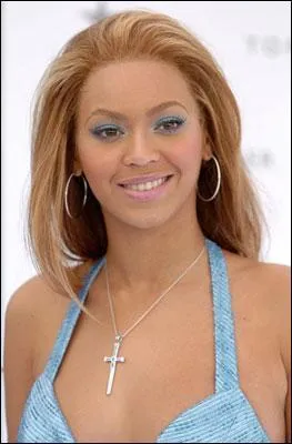 Chante-t-elle "Say It Right" ?