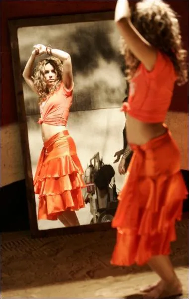 Chante-t-elle "Pourquoi les hommes" ?