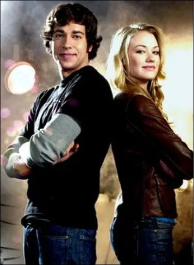 A la fin de la saison 4, Chuck et Sarah sont :