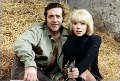 A-t-il joué dans "Laisse aller, c'est une valse" ?