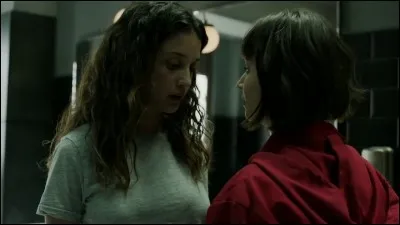 Comment s'appellent ces deux filles ?