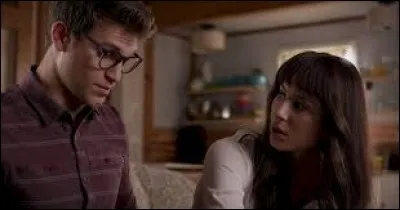 [Saison 7]

Que font Toby et Spencer dans le dernier épisode ?