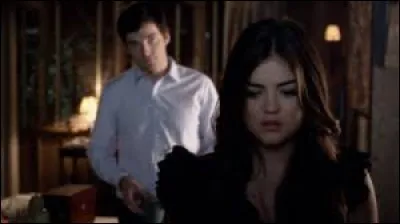 [Saison 1]

Que se passe-t-il aux funérailles d'Alison dans le premier épisode ?