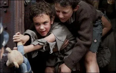 « La Rafle » - Ce film parle de la Rafle du Vélodrome d'hiver. Les enfants que l'on suit vont être emmenés à Beaune-la-Rolande. Quel déporté a inspiré ce film ?