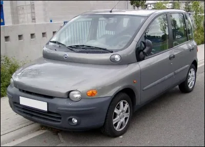 La Fiat Multipla : quelle est la particularité de cette étrange voiture ?