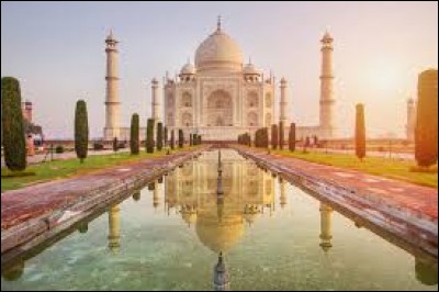Dans quel pays le "Taj Mahal" est-il situé ?