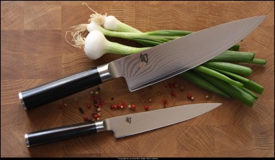 Un des objets très important dans la vie d'un cuisinier est son couteau. Comment s'appelle le plus grand ?