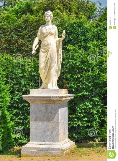 Son manteau lui aurait été offert par :