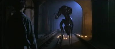 Qui a réalisé le film "Mimic" dans lequel des insectes géants ont envahi les sous-sols de la ville ?