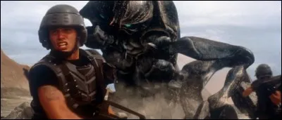 Comment se nomme le héros qui s'engage dans l'armée pour aller combattre les Arachnides dans "Starship Troopers" ?
