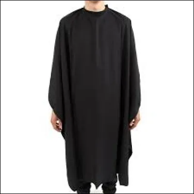 On le met afin que les cheveux coupés ne tombent pas sur nous.