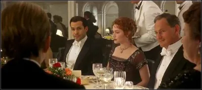 Que dit Jack pendant le repas avec les passagers de première classe ?