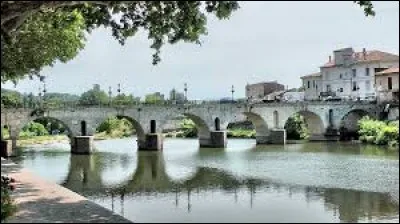 Les habitants de Sommières (Gard) se nomment les ...