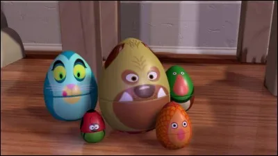 Quel animal n'est pas représenté par le biais de la famille Troïka, poupées russes de "Toy Story" ?