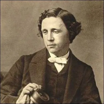 Lewis Carroll est :