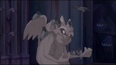 Quelle caractéristique correspond le mieux à La Volière, la gargouille du « Bossu de Notre-Dame » ?