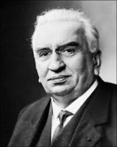 Juin 1948 : Louis Lumière s'éteint quelques années avant son frère Auguste. Quel fut leur premier film en 1985 ?