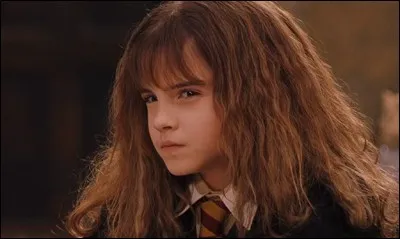 La première phrase qu'elle dit à Harry et Ron est ...