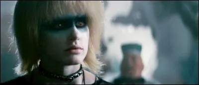 Avant d'être la sirène de "Splash", elle était l'androïde Pris, un "modèle de plaisir", créée pour le divertissement.
Il s'agit de l'actrice :