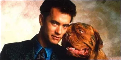 Qui doit recueillir Hooch après que son ami se fasse tuer par des criminels ?