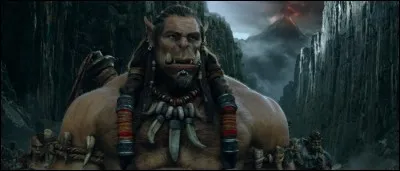 De quelle adaptation de jeu vidéo rencontre-t-on ces orcs imposants ?