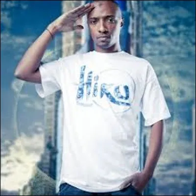 Soprano évoque Hiro Nakamura, un personnage de ''Heroes'' , dans sa chanson ''Hiro'' . Quelle chanteuse, qui connaîtra le succès en 2013 avec ''Dernière danse'' , a fait les churs sur la chanson du rappeur ?