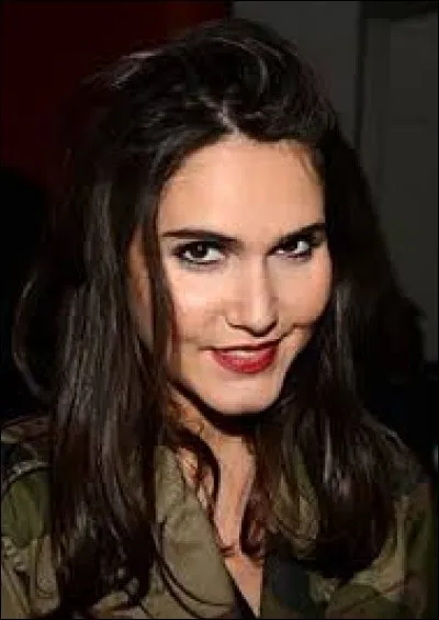 Par contre, Joyce Jonathan a chanté ''Je ne sais pas'' . Avec le fils de quel président de la République a-t-elle été en couple ?