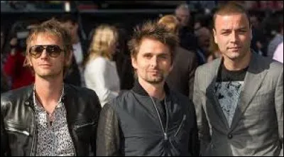 Muse a sorti ''Resistance'' en single en 2010. Quel est le chef indien ayant organisé la résistance face aux hommes blancs dont un cabaret parisien porte le nom ?