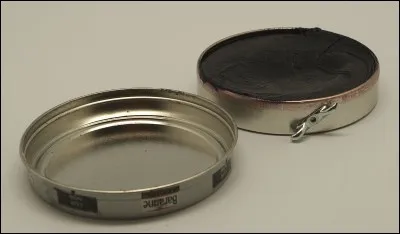 Dans quelle arme a-t-on appelé, en premier, un novice un "bleu" ?