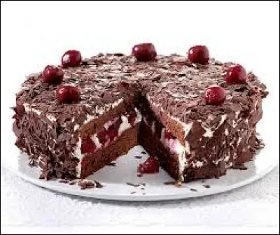 Comment s'appelle cette pâtisserie composée d'une génoise cacao, de cerises, de chantilly et parfumé au Kirsh ?