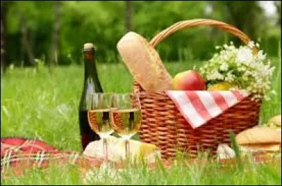 Quelle est la signification de idoine dans la phrase ; "cet endroit est idoine pour le pique-nique." ?