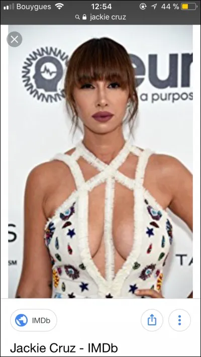 Comment s'appelle cette actrice ?