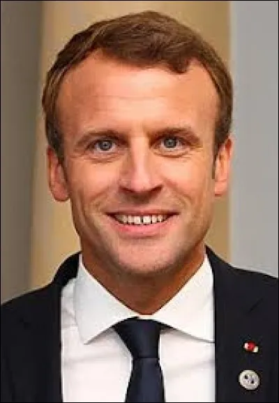 En quelle ann&eacute;e Emmanuel Macron a-t-il &eacute;t&eacute; &eacute;lu pr&eacute;sident de la R&eacute;publique fran&ccedil;aise ?