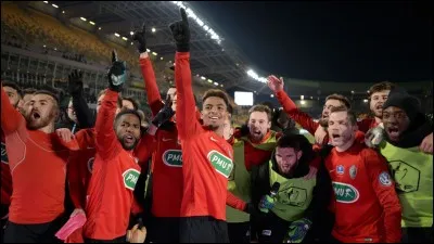 Sur quel score le Vendée Les Herbiers Football s'est-il qualifié pour la finale de Coupe de France contre le FC Chambly Oise ?
