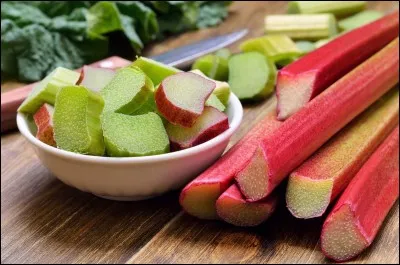 Quelle est la traduction du mot "rhubarbe" ?