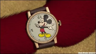 Dans quel Disney peut-on voir un personnage porter cette montre Mickey ?