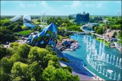Dans quel département le Futuroscope se situe-t-il ?