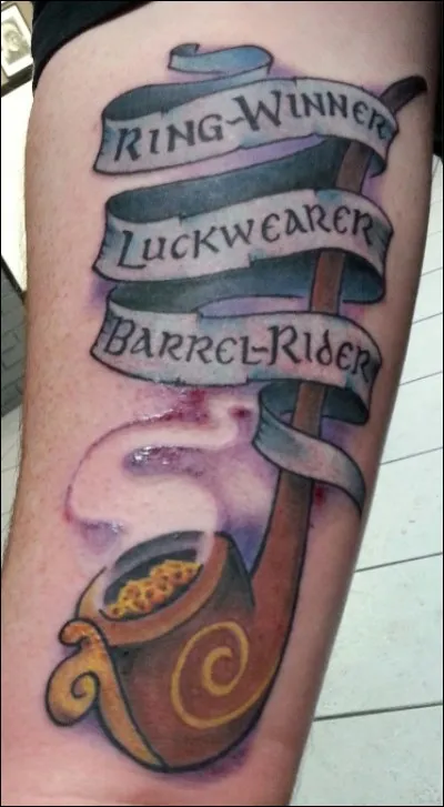 Quelle saga est représentée par ce tatouage ?