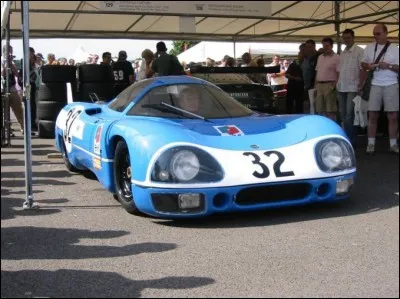 Une question bonus pour finir. Cette voiture a pris part aux essais mais n'a jamais participé à la course des 24h du Mans : quel est son constructeur ?