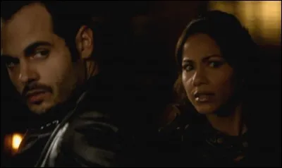 Où étaient enfermés plusieurs vampires dont Katherine, que Damon voulait délivrer ?