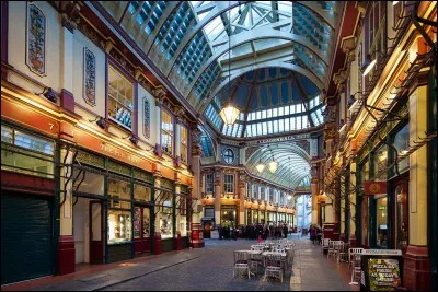 Tu vas faire du shopping, tu prends...