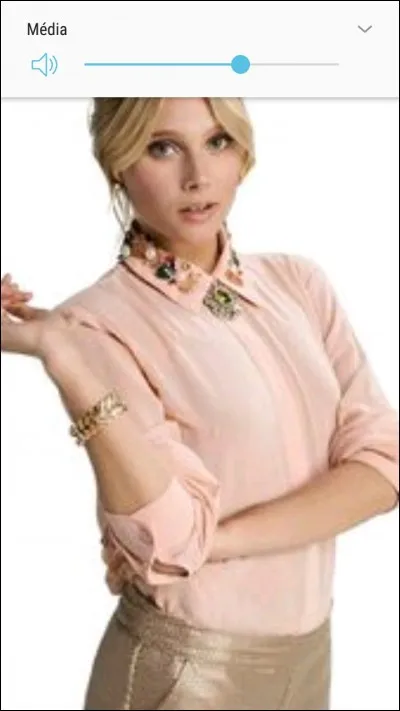 Dans la saison 3, de qui Ambre est-elle amoureuse ?