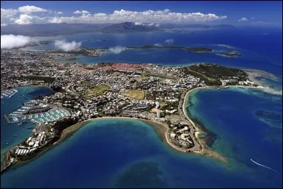 La Nouvelle Calédonie est dans :