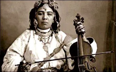 Kharboucha était une icône de la musique populaire marocaine ''Aïta'' . Cette femme rebelle, réputée pour son inégalable voix sépulcrale et ses chansons engagées, a fait de ses chansons une arme de résistance et l'a payé de sa vie. Dans quelle région du Maroc était-elle née ?